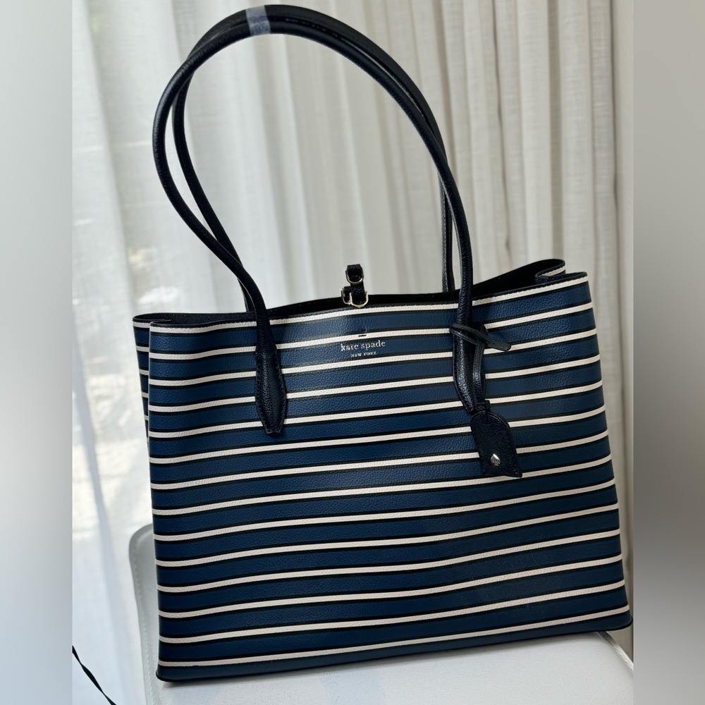 Tory Burch Navy/White tote bag.